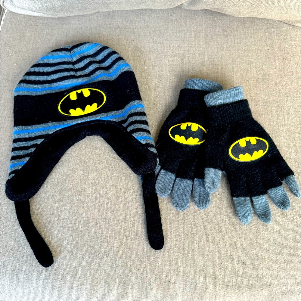 Batman Hat & Gloves, Size 4 and up
